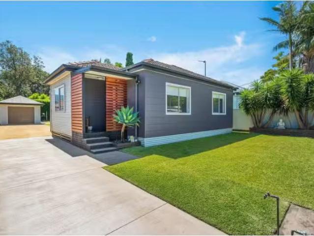 16 Dalton Street, Towradgi House for rent Listed by Philip Ki.