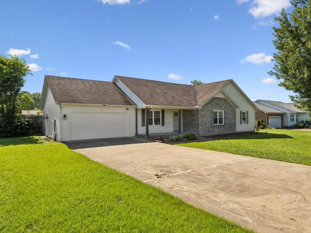 16 Delana Ave