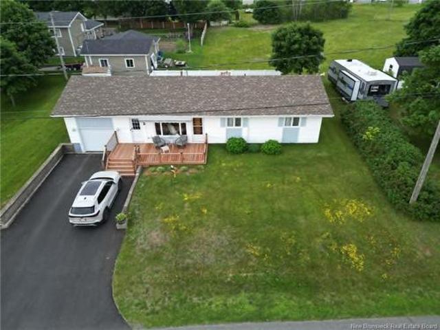 16 Des Patriotes, Caraquet, NB, E1W 1B6 house for sale | Listing ID NB143278 | Royal LePage