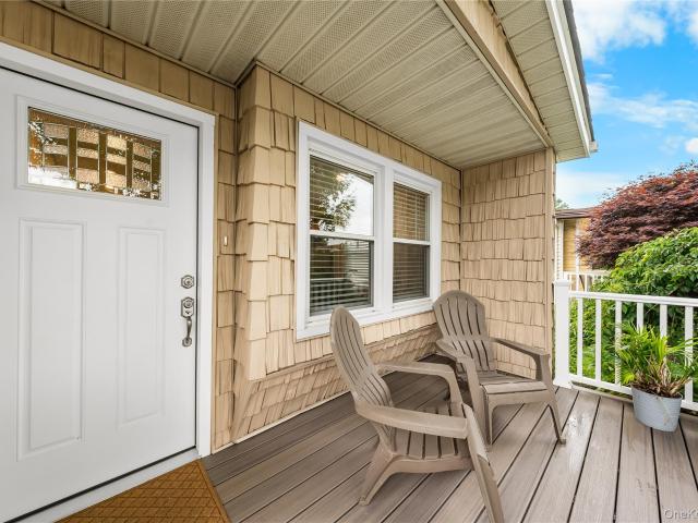 16 Dogwood Lane