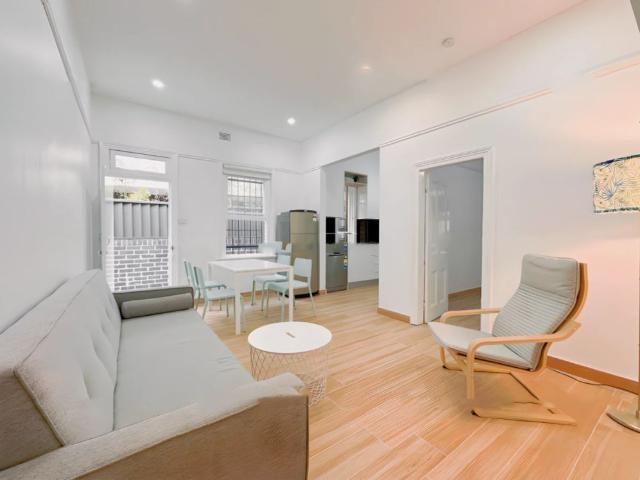 16 Duke St 01542, Sydney