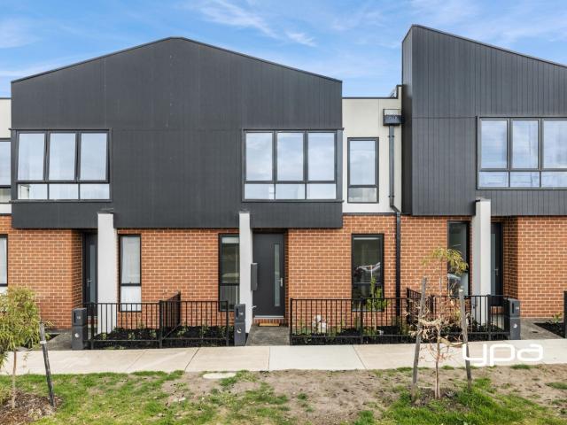 16 Dutch Rd, Sunbury