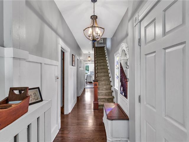 16 E Gaskill Ave