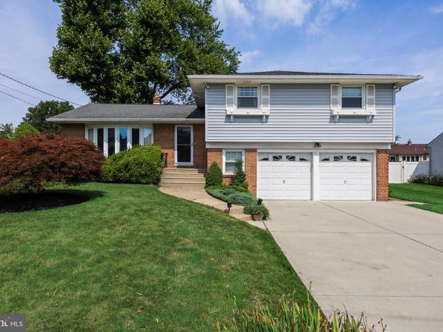 16 Eddy Lane