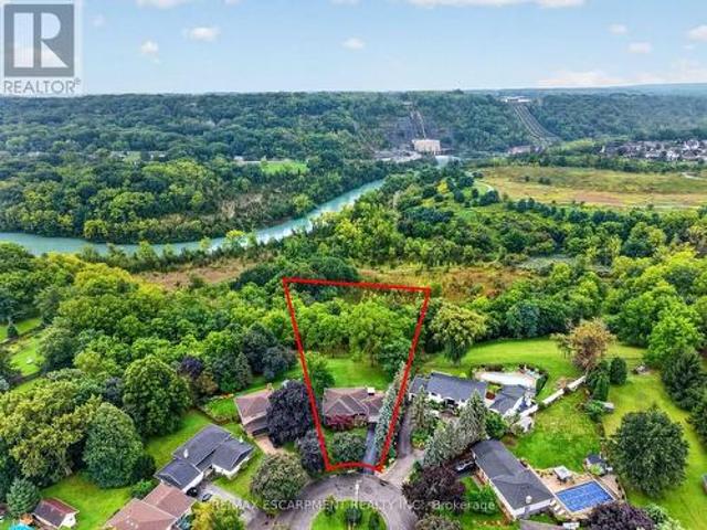 16 Elk Street, St. Catharines, ON, L2S 1A2 house for sale | Listing ID X13774 | Royal LePage