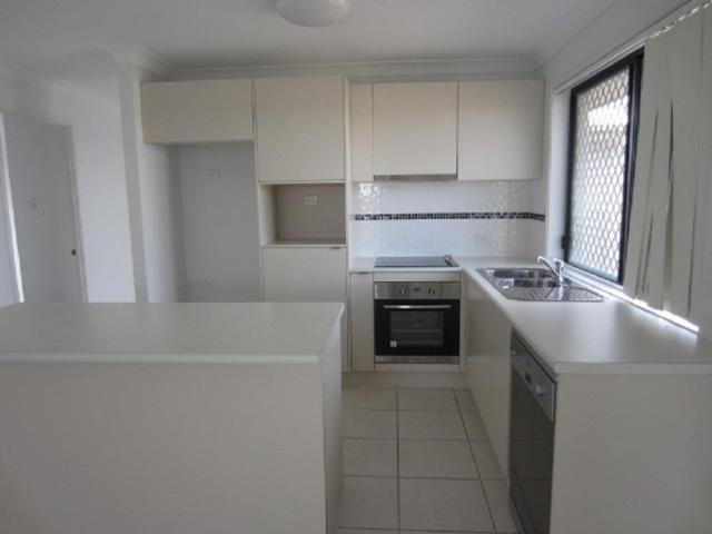 16 Epping WayMount Low QLD 4818, Australia