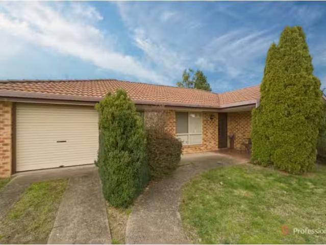 16 Evangelene Crescent, Armidale House for rent Listed by Man.