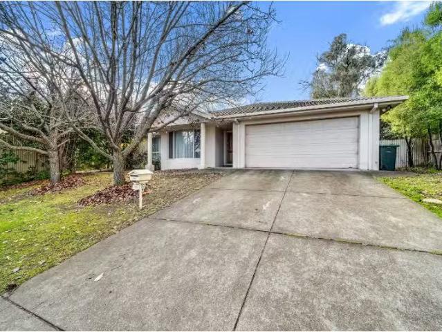 16 Fitchett Street, GARRAN House for rent Listed by Ryan Wood.