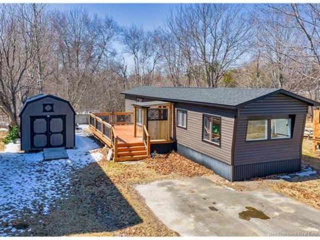 16 Fourth Ave, Pointe Du Chêne, NB, E4P 4H7 house for sale | Listing ID NB135457 | Royal LePage