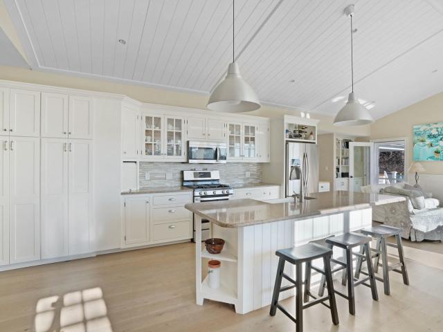 16 Frog Hollow, Vineyard Haven, US, MA