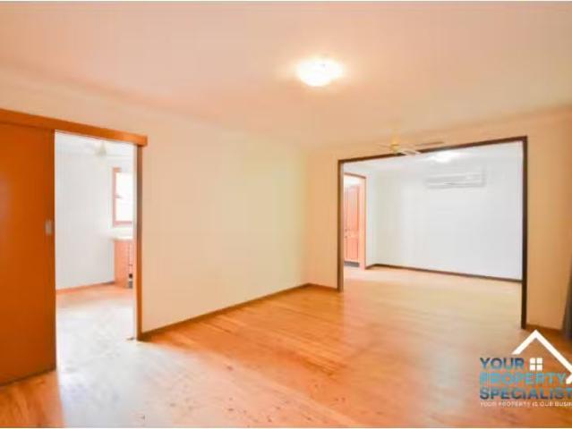 16 Franklin Street, LEUMEAH House for rent Listed by Your Pro.
