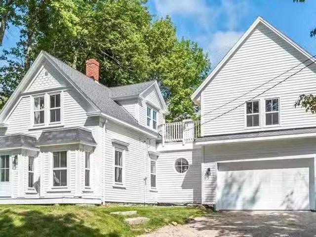 16 Garden Lane, Mahone Bay, NS, B0J 2E0 house for sale List.