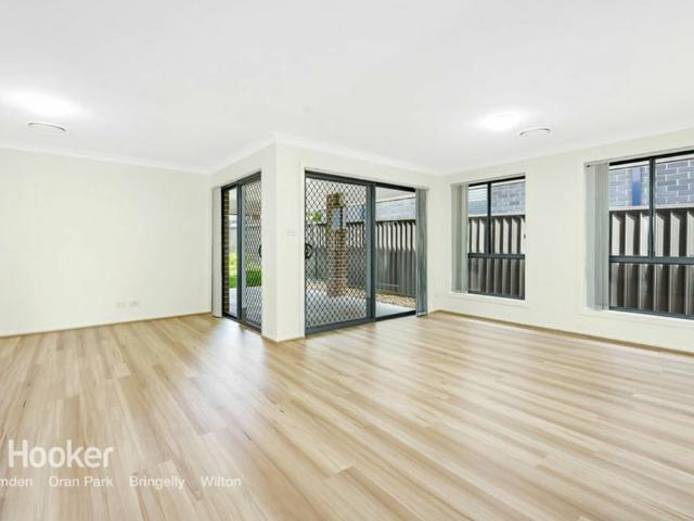 16 Geoghegan Circuit, Oran Park