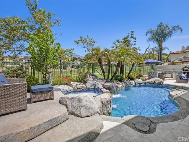 16 Golf Ridge Drive