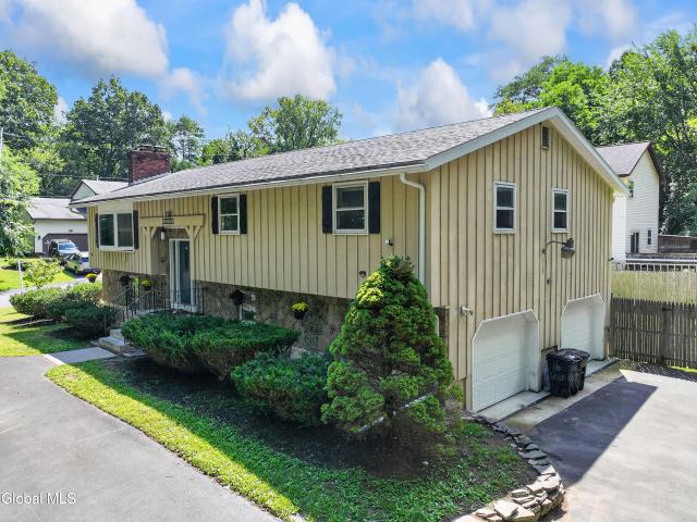 16 Golf Road
