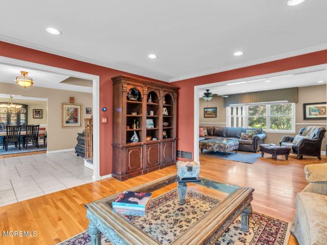 16 Groendyke Circle