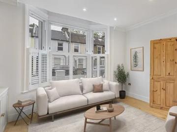 16 Graveney Road, London, SW17 0EG, United Kingdom | 4 bed apartment for rent #167492267 | Rentberry