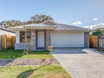 16 Graham Circuit, Logan Reserve