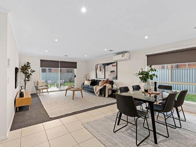 16 Greenhalghs Rd, Delacombe, VIC, 3356