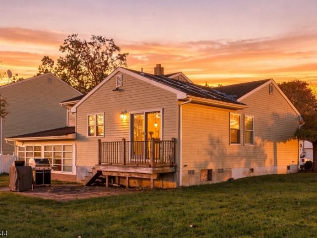 16 Hamilton Blvd
