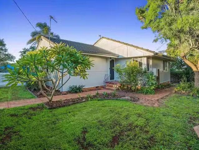 16 Hampton Street, Newtown, QLD 4350