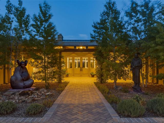 16 Hacienda Vaquero