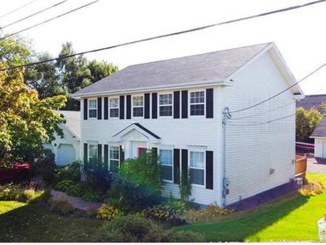16 Heneys Pond Road, Bay Roberts, NL, A0A 1G0 house for sale | Listing ID 1290 | Royal LePage