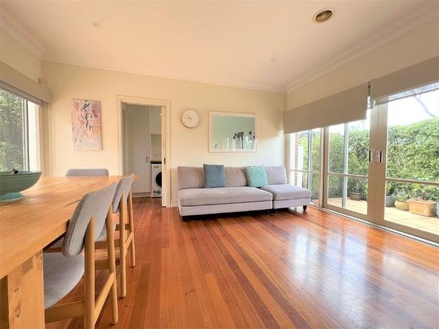 16 Heritage Lane, Ivanhoe East VIC 3079