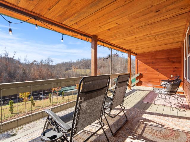 16 Hickory Lane
