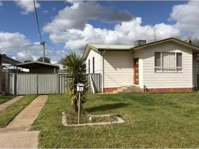 16 Hickory Street, Leeton House for rent Listed by Tegan Papa.
