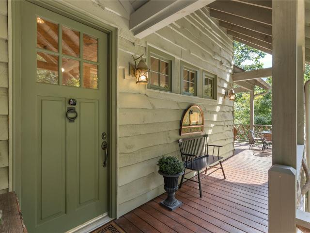 16 Hillside Lane