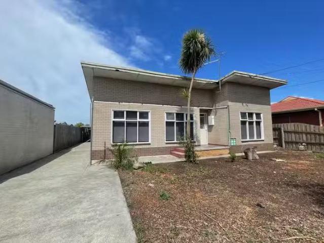 16 Holdsworth Court, Norlane, VIC 3214 House for Rent