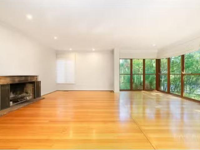 16 Hutt Street, Yarralumla House for rent Listed by Wendy Li.
