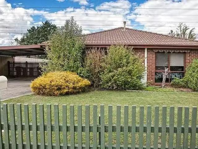 16 Hyssop Drive, Hallam, VIC 3803