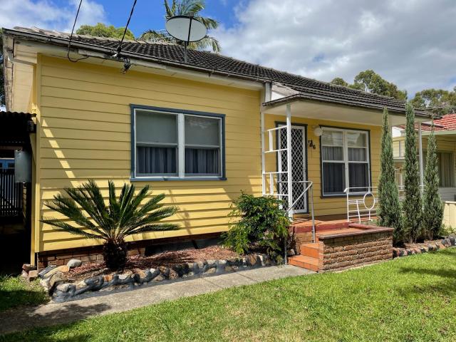 16 Iris Avenue, RIVERWOOD NSW 2210