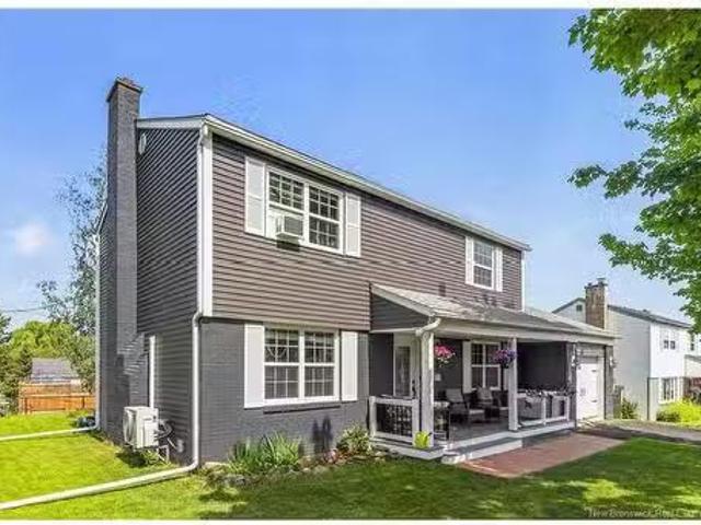 16 Irwin St, Riverview, NB, E1B 1B8 house for sale Listing.
