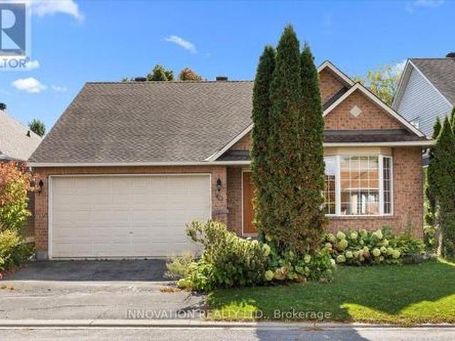 16 Jack Aaron Drive, Ottawa, ON, K2G 6L4 house for sale | Listing ID X14030 | Royal LePage