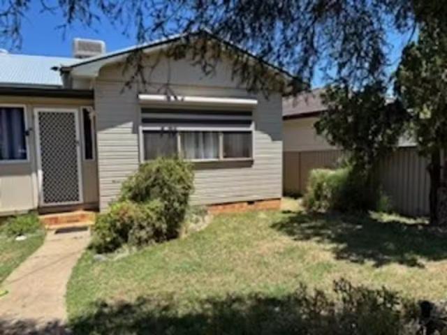 16 Jill Street, Tamworth House for rent Listed by Talia Woolf.