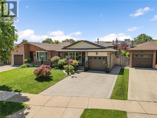 16 Juniper Drive, Hamilton, ON, L8E 4C6 house for sale | Listing ID 40870 | Royal LePage
