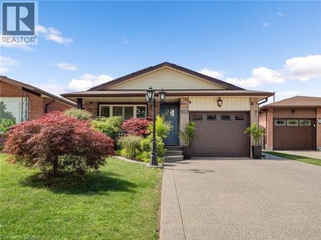 16 Juniper Drive, Stoney Creek, ON, L8E 4C6 house for sale | Listing ID 40844 | Royal LePage