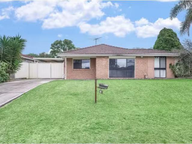 16 Karrabul Road, St Helens Park House for rent Listed by Lea.