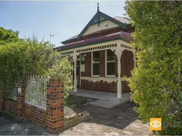 16 Kerr Street, WEST LEEDERVILLE House for rent Listed by Sal.