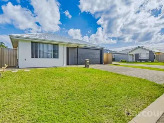 16 Kirkbrae Pass, MEADOW SPRINGS, WA 6210 House Leased