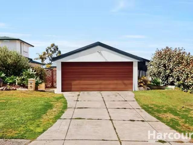 16 Lakeview Drive, EDGEWATER, WA 6027 House for Rent