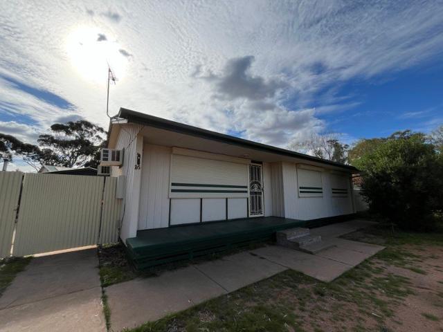 16 Larkin Crescent, Port Augusta
