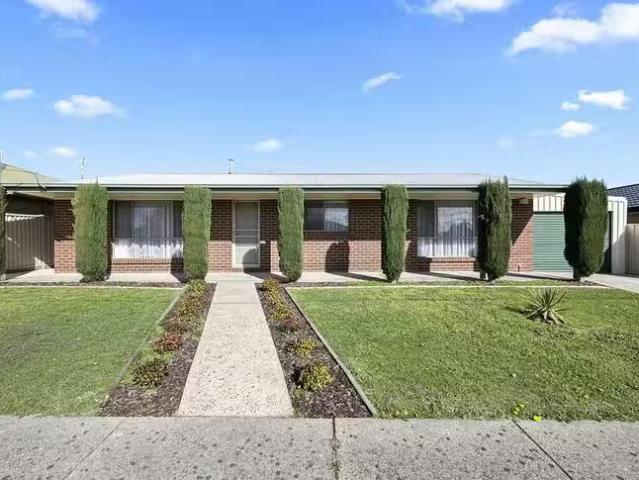 16 Lawrence Street, Sebastopol, VIC 3356