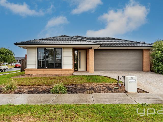 16 Leafy Road, Werribee