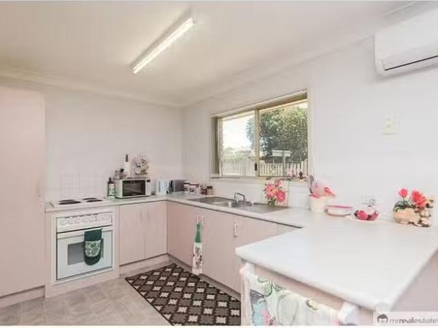 1/6 Lorraine Court, Gracemere, QLD 4702