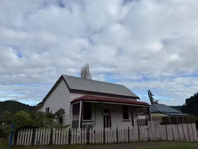 16 Lovett Street, QUEENSTOWN, TAS 7467 House for Rent