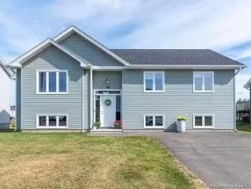 House for sale in Albert - Patio, Fireplace